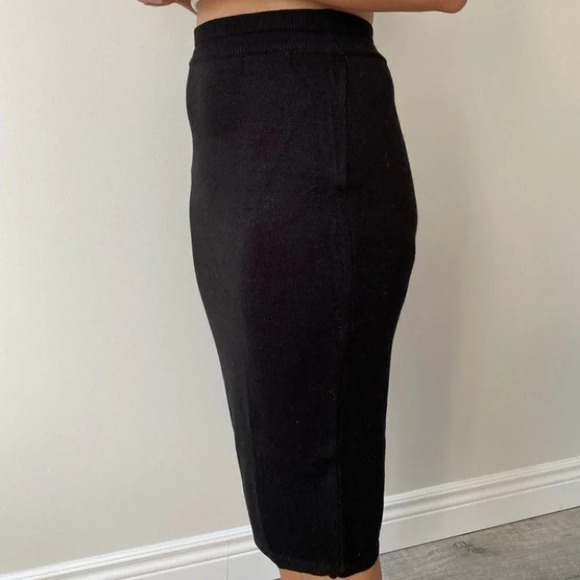 Vintage - Black Knit Midi Skirt - Picture 2 of 8